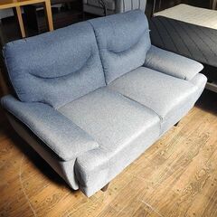 ヤマダ電機　グレー布張り　２人掛けソファー『中古美品』 　【リサイクルショップサルフ】の画像