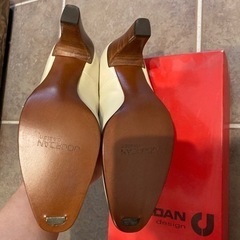 【未使用品】ジョルダン　パンプスの画像