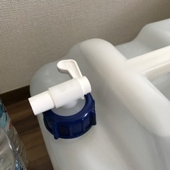 【お話中】半年前に買ったばかり非常用グッズ 20ℓの水タンクの画像