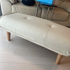 オットマン　アイボリーの画像