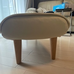 オットマン　アイボリーの画像