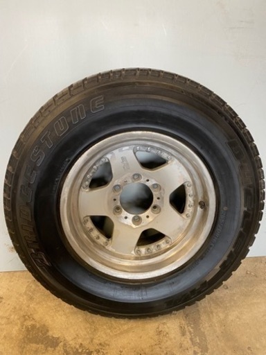 ブリヂストン265/70R16