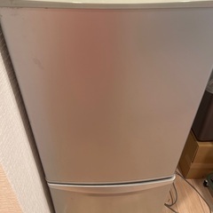 2ドア冷蔵庫の画像
