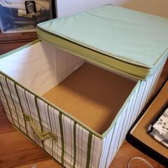 イケアIKEA　折り畳み衣装ケース　２点の画像