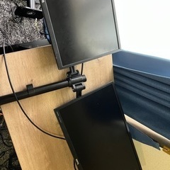 PCモニター2台　21インチ　アーム付き