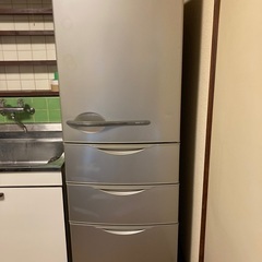 SANYO 4ドア冷蔵庫　357Lの画像