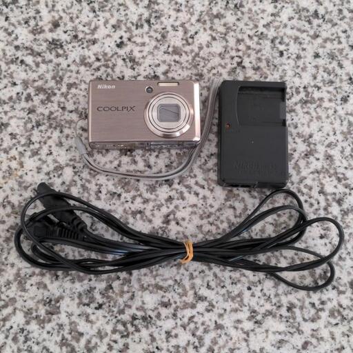 Nikon COOLPIX Style COOLPIX S600 TITANS…