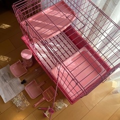 🎀猫　うさぎ　小動物　2段ケージ コンパクト 自動餌やり器 水飲み 小動物 ピンク色 コンパクトサイズの画像