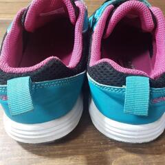 ジュニアスニーカー　21㎝の画像
