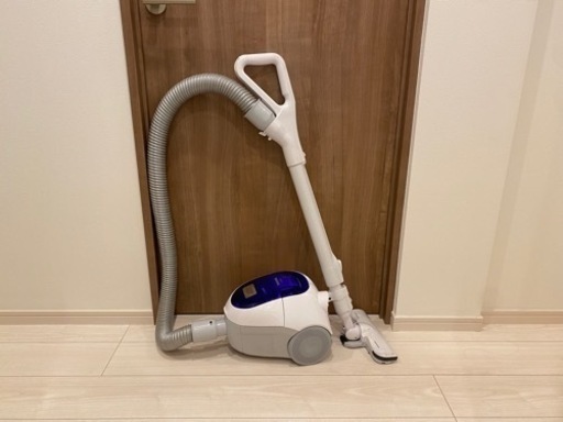 東芝掃除機　VC-PF7A