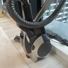 SHARP シャープ　サイクロン　床移動型電気掃除機　自走式パワーヘッド搭載の画像