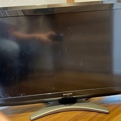 SHARP AQUOS 32型　テレビ　2011年製