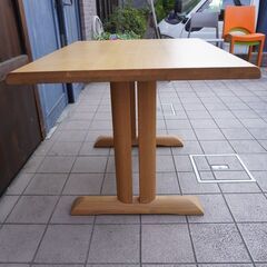 飛騨高山の家具メーカー キツツキマークの飛騨産業(HIDA)。IDC大塚家具
