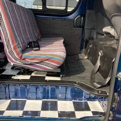 レジアスエース　4ナンバー 車検付き　試乗可能  ベット付き取り外し可能　外装目立ちます　の画像