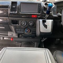 レジアスエース　4ナンバー 車検付き　試乗可能  ベット付き取り外し可能　外装目立ちます　の画像