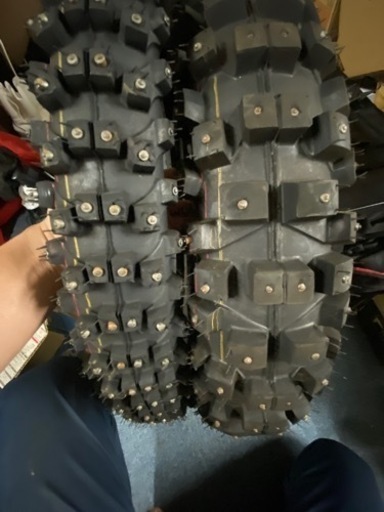 バイク　年越宗谷！　圧入ピン  スパイクタイヤ