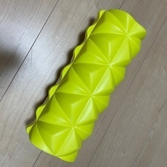 ダイエットグッズ　筋膜ローラー
