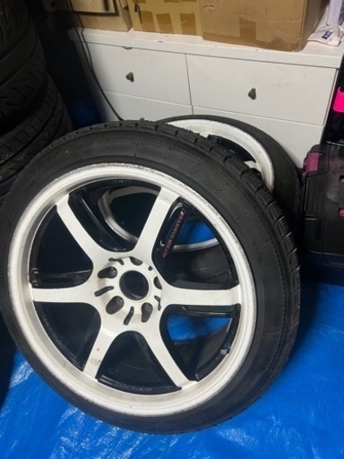 グラムライツ57アクセレイト 18インチ 2本