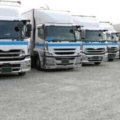 トラックメーカー販売店でのお客様車両納引き運転業務！入社報奨金1...