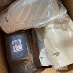 
エアコン 化粧カバー ウォールコーナー 換気タイプ スリムダクト エアコン工事の画像