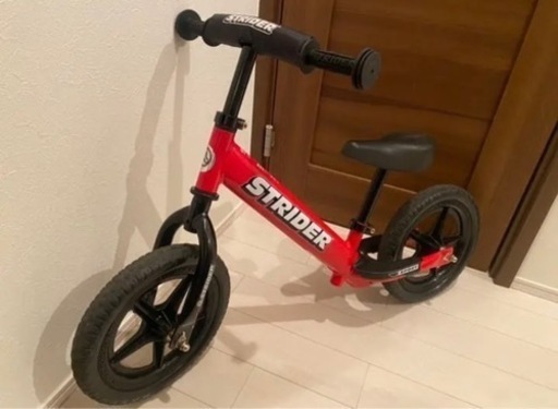ストライダー　赤　レッド　12インチ
