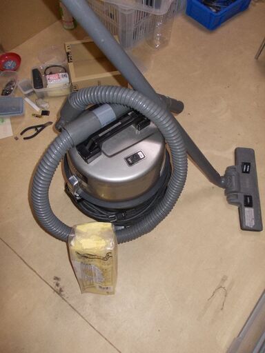 日立　業務用掃除機　CV-G95KNL