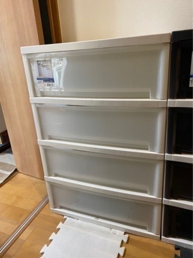 【受け渡し予定者決定済み】ワイドチェスト(白)