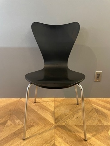 【おしゃれチェアー・椅子】カフェで1年くらい使用していた椅子になります。