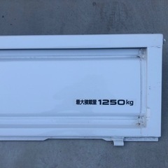 新車外し F24アトラス リアゲート アオリ エルフ100 キャンターガッツの画像