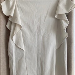 フリルノースリーブの画像