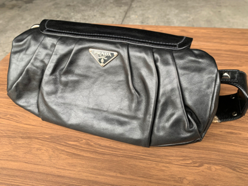 【PRADA】美品ポーチ早い者勝ちです