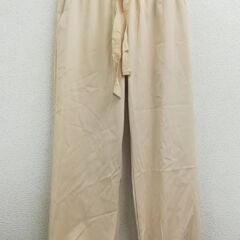 新品　ベージュ色ジーンズ　ファッション