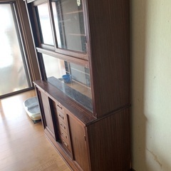 食器棚の画像