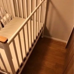 ベビーベッドの画像