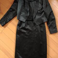 黒　フォーマル　結婚式等