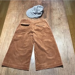 ベスト＆タートルネック＆パンツ＆帽子４点セットです★の画像