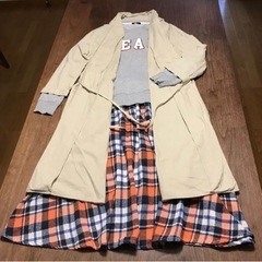 トレンチコート風＆トレーナー＆スカート３点セットです★
