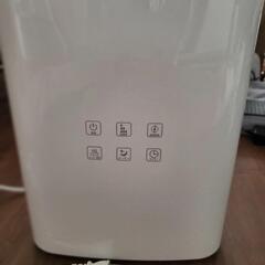 キューブ型加湿器(白)