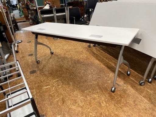 定価12万　イトーキ　フォールディングテーブル　在庫有り　リリッシュ2