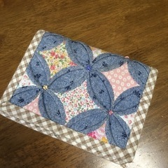 手帳入れの画像
