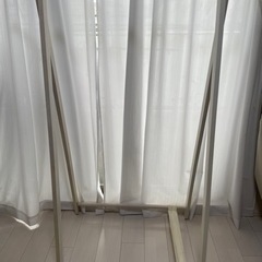 ハンガーラックの画像