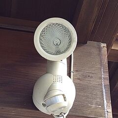 【無料】（弾切寸前　完全放出）センサーライト・レフランプ　※取り...