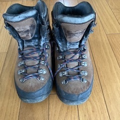 ②モンベル　登山靴　23cm〜24cm