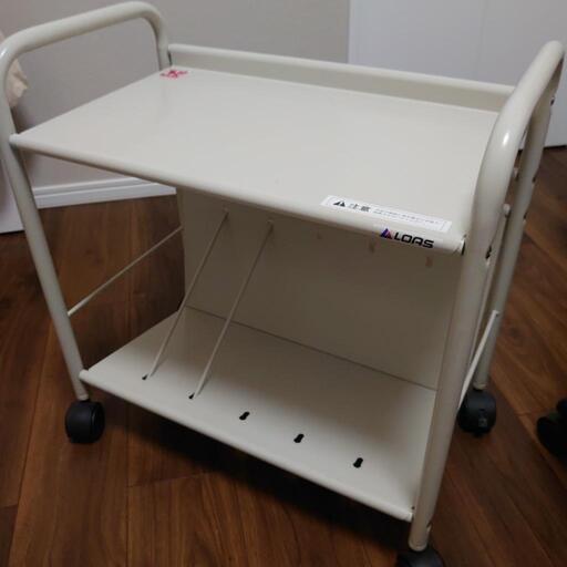 書類ラック