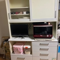 《急募》食器棚のみ　18日迄に取りに来れる方