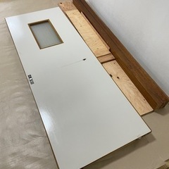 【お取引済】ドア、木材差し上げます。