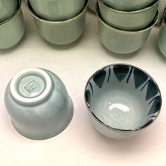 徳利×９本、お猪口×15個の画像