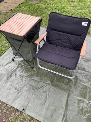 アウトドア　キャンプグッズのセット　折りたたみチェア　ゴミ箱付きサイドテーブル