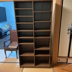 本棚です　高さ調節可能