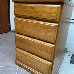 （お話し中）ナラ材　チェスト　引き出し